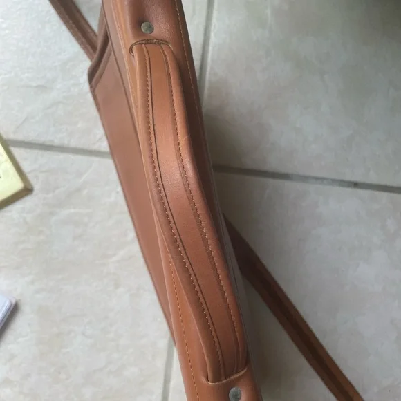 Gorgeous Vintage British Tan Leather Briefcase w/ Crossbody Strap -GHW - Picture 3 of 10